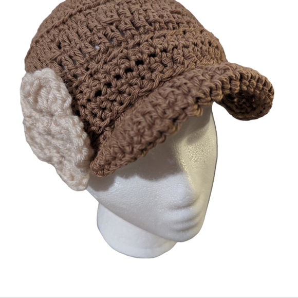 Hand Crafted Accessories - Crochet Hat Womens One Size 90s Y2K Grandmacore Cottagecore Floral Neutral